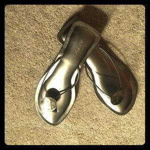 Aldo thong sandals